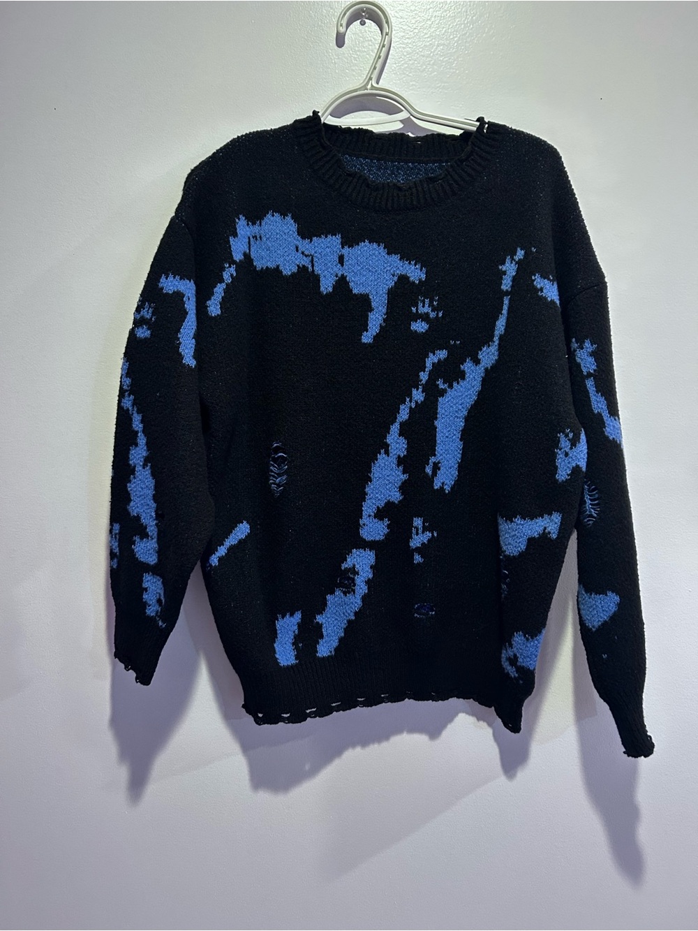 Black & Blue Distressed Crewneck Sweater - Men